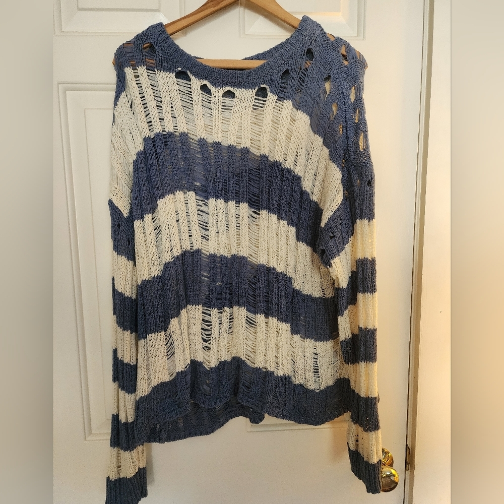 Blue Pepper Distressed Beachy Striped Sweater Size Large Blue White Open Knit